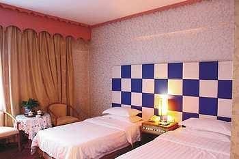Urumqi Jingu Hotel Екстериор снимка