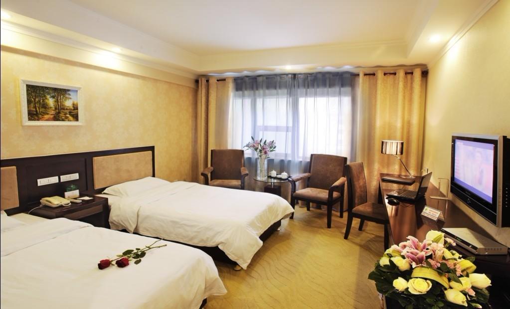 Urumqi Jingu Hotel Екстериор снимка