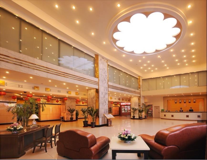 Urumqi Jingu Hotel Екстериор снимка